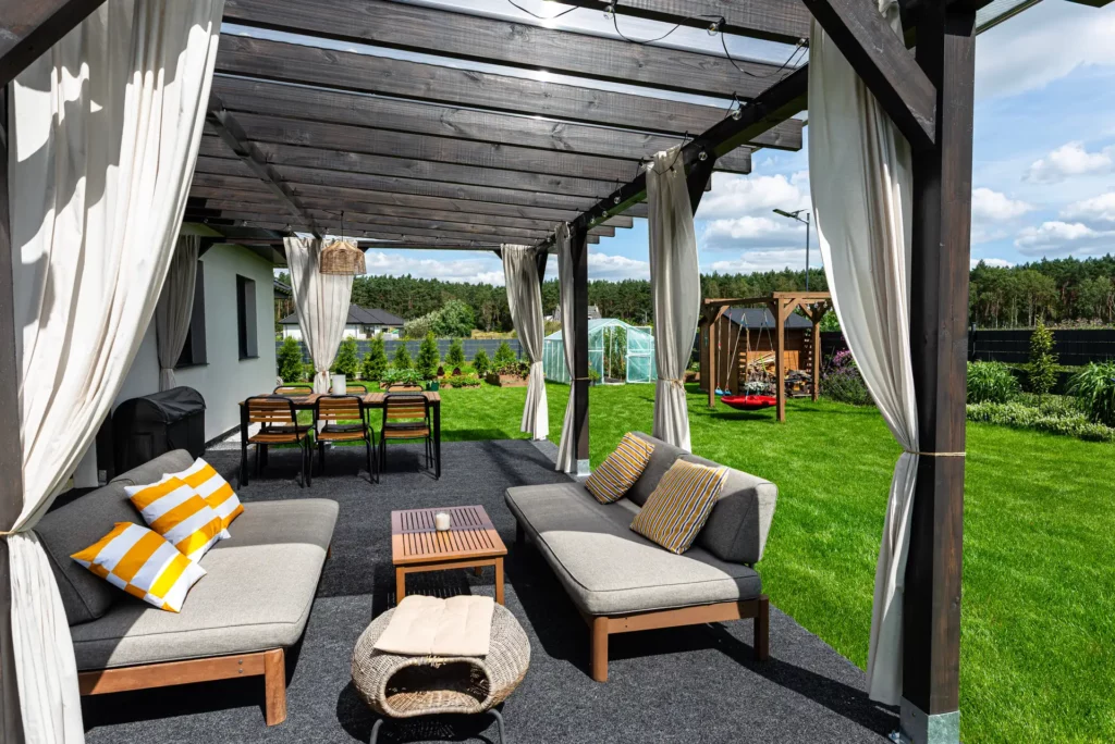 Réalisation de pergola polycarbonate par Oguey